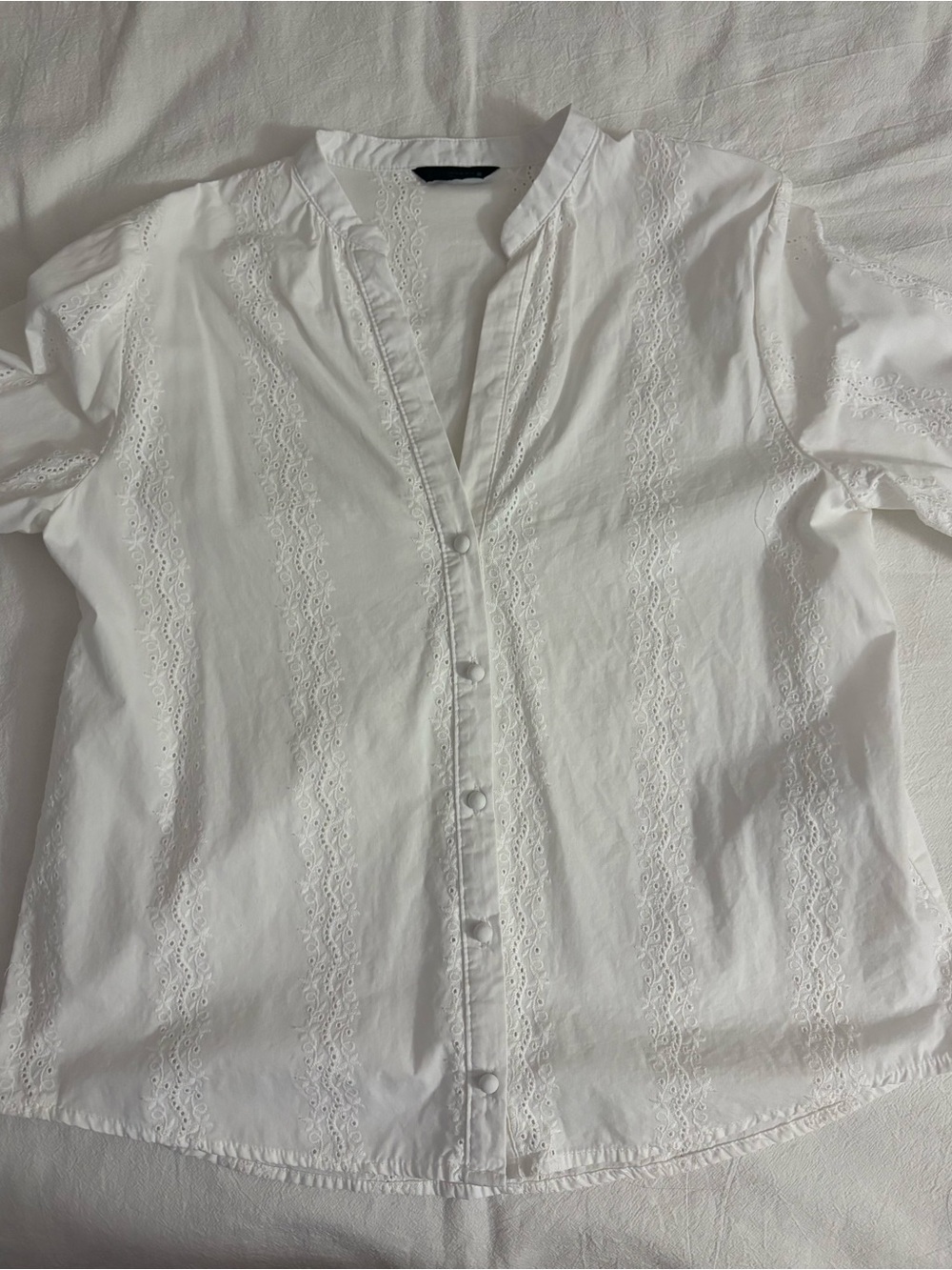 Zara White embroidery Eyelet-Trim Button-Down Shirt XS